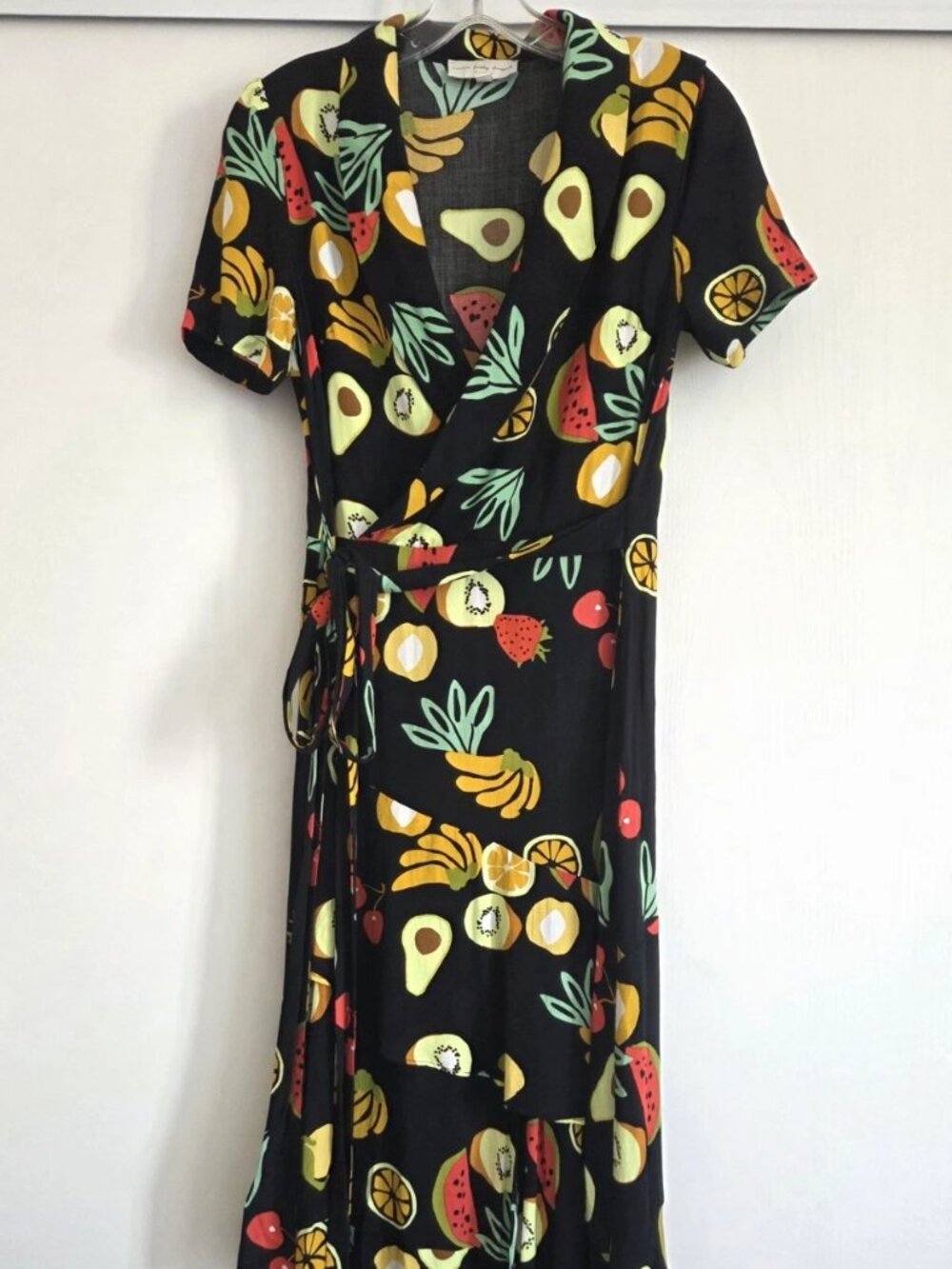 Ms. Carmen's dress is made of 100% viscose fabric.